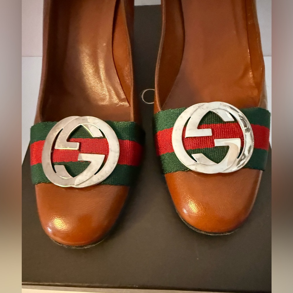 Authentic Vintage Gucci Round Toe Heels - Size 7.5 - Picture 6 of 13
